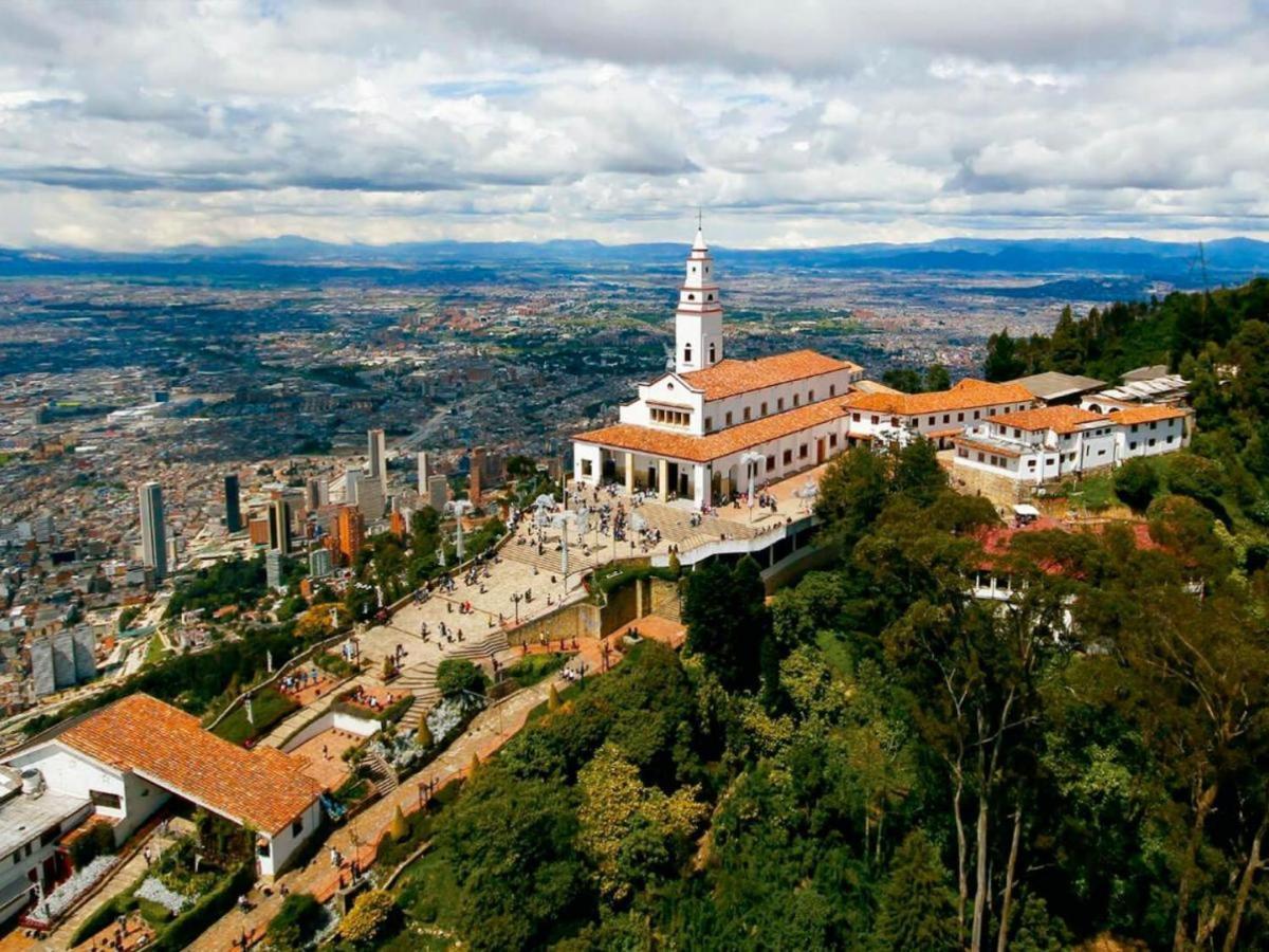 Hotel Burana Μπογκοτά Εξωτερικό φωτογραφία